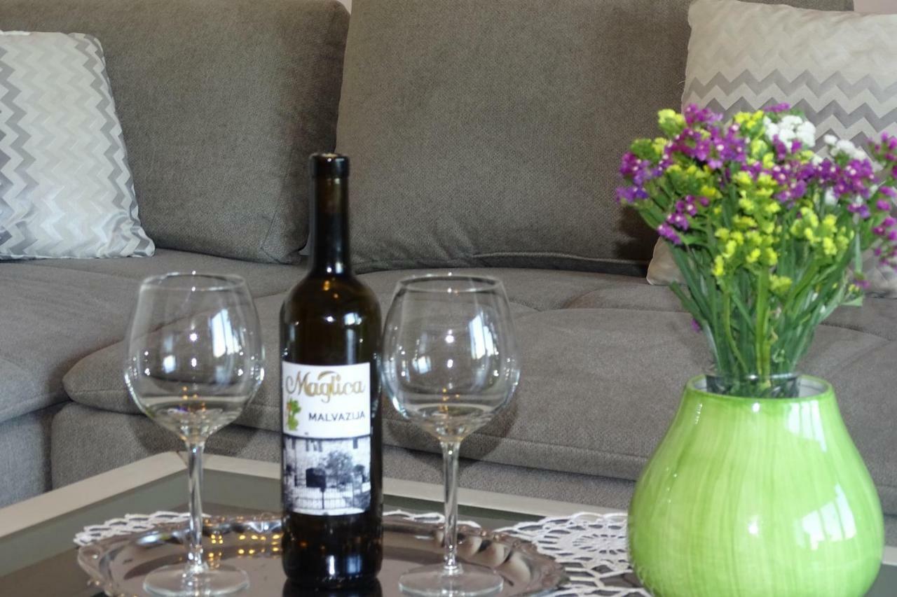 Apartment Parenzana Bibali 65 A 52460-Buje Εξωτερικό φωτογραφία