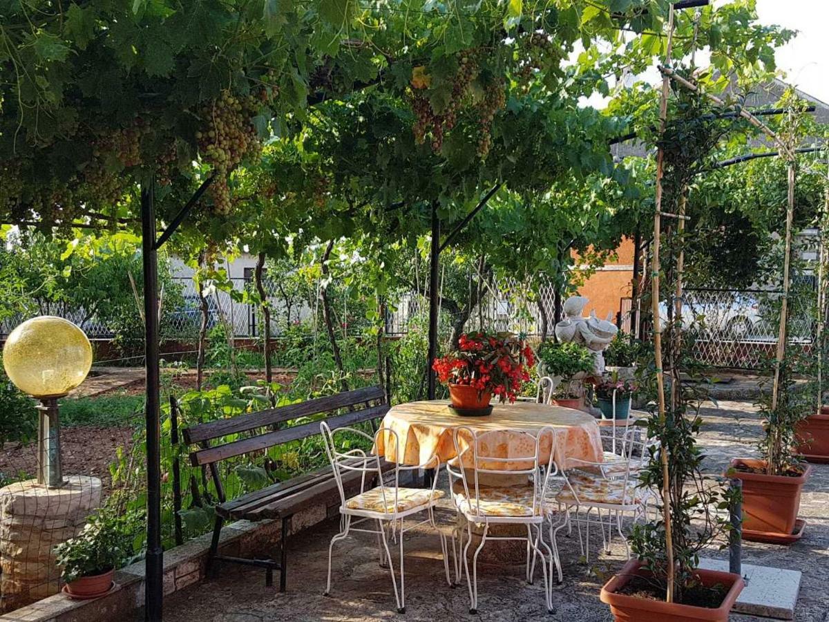 Apartment Parenzana Bibali 65 A 52460-Buje Εξωτερικό φωτογραφία
