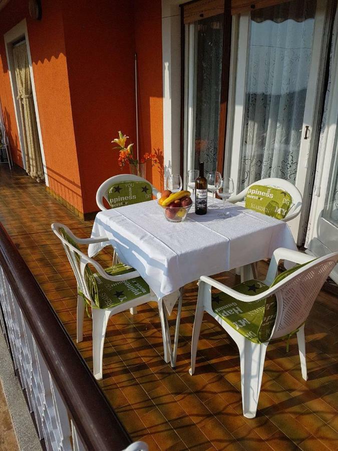 Apartment Parenzana Bibali 65 A 52460-Buje Εξωτερικό φωτογραφία
